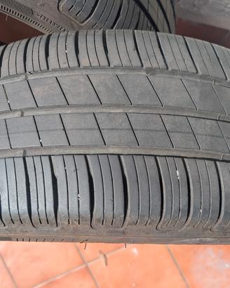 Treno Gomme Goodyear 205/55 R16 91V (Set di 4)