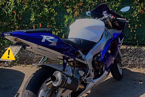 Yamaha R1 98 99