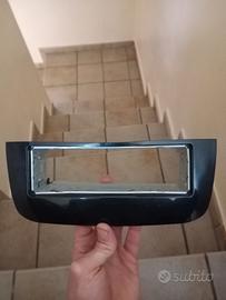 mascherina stereo 1 din punto evo