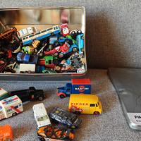 Macchinine giocattolo