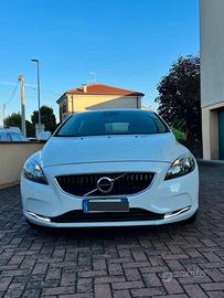 Volvo V40 d2