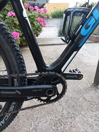 Mtb Giant   In carbonio  27,5 taglia S