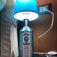 Lampada con bottiglia Bombay Sapphire – stile mode