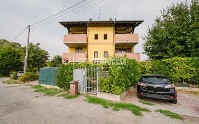 APPARTAMENTO SU DUE LIVELLI CON DOPPI SERVIZI A BU