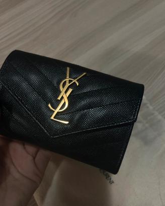 Portafoglio envelope di yves saint laurent!
