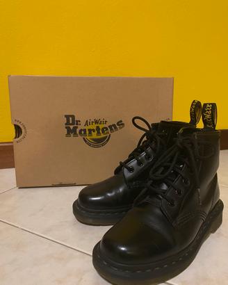 Dr. Martens SMOOTH 101