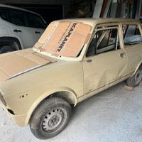 Autobianchi A112 junior, con targhe