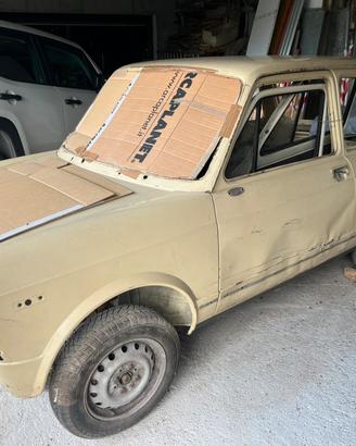 Autobianchi A112 junior, con targhe