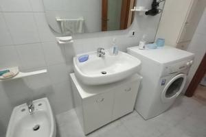 Stanza grande super arredata