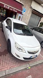 Opel Astra J Cosmo S