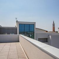 ATTICO IN DUPLEX: spazio, panorami privati ed e...