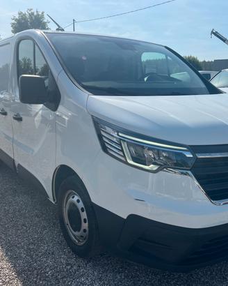 FURGONE RENAULT TRAFIC 2.0DCI ANNO 2022