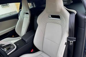 F-Type pari al nuovo