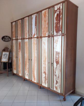 Guardaroba in legno tamburato