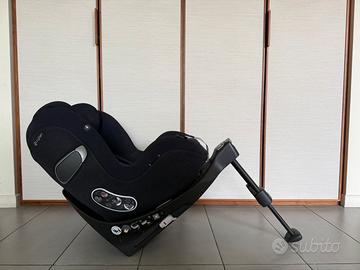 Seggiolino Cybex Sirona con base T girevole