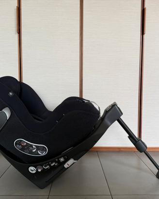 Seggiolino Cybex Sirona con base T girevole
