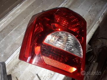 STOP FANALE POSTERIORE SINISTRO DODGE Caliber 1Â°
