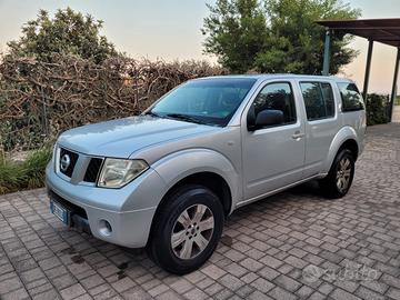 NISSAN Pathfinder 2006