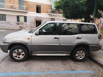 Nissan Terrano II 