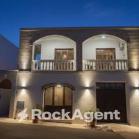 FABBRICATO INDIPENDENTE CON TIPOLOGIA IN LINEA