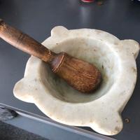 Mortaio antico in marmo