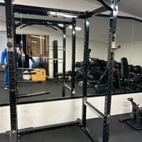 ATTREZZATURA PROFESSIONALE PALESTRA