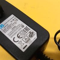 Alimentatore 220 V, uscita DC 12 V 1500 mA, 1,5 A