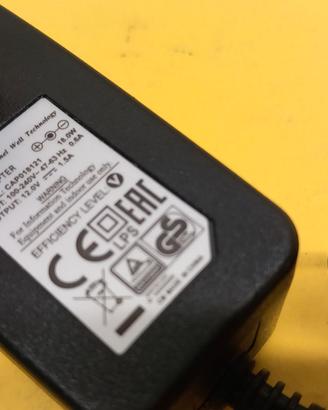Alimentatore 220 V, uscita DC 12 V 1500 mA, 1,5 A