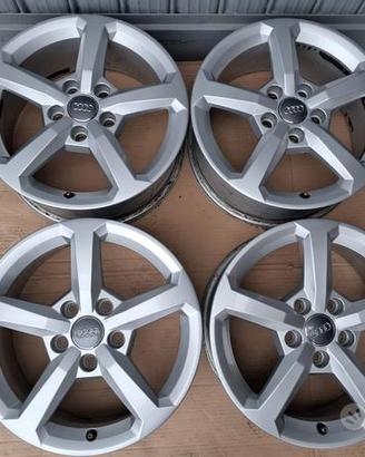 Cerchi in lega da 16 pollici per audi Q2,Q3 ecc