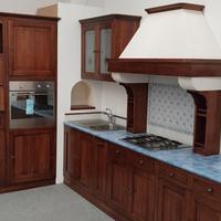 Cucina MARTINI in noce, nuova e completa.