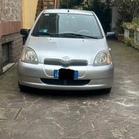 Toyota yaris 1000 benzina 5 porte