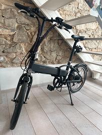Bici elettrica pieghevole