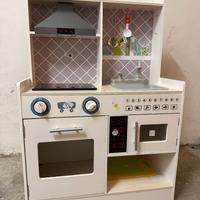 cucina giocattolo per bambina in legno