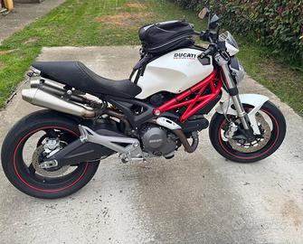 Ducati Monster 696 - 2009 - Perfetta Full service