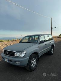 Toyota land cruiser 100
