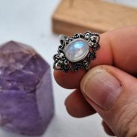 Anello in acciaio con pietra di luna