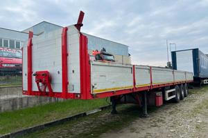 semirimorchio cassonato buca coils con piantane