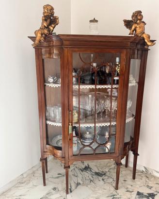 Vetrinetta antica