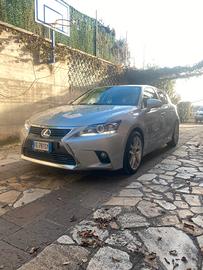 Lexus ct200h