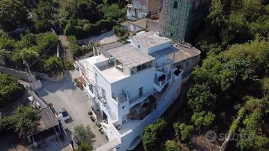 Villa di 260 m² con più di 5 locali a Monte di Pro