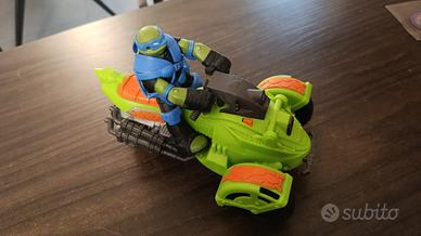 action figure tartaruga ninja sulla moto