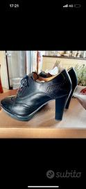 scarpe nero giardini con plateau in pelle