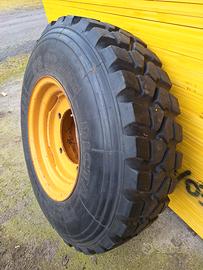 Gomme e cerchi pala gommata