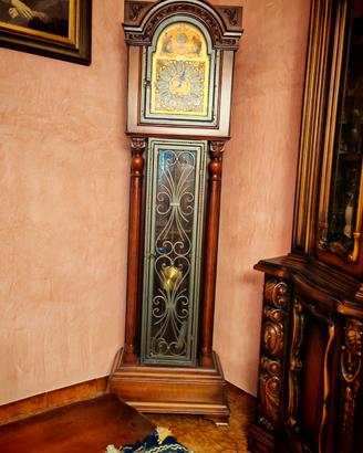 orologio a colonna della hertz