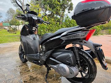 Kymco People gti 300