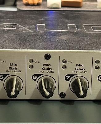 Scheda audio M-Audio Fast track ultra 8R