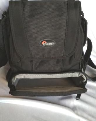 Borsa Lowepro per macchina fotografica +vano extra