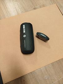 Falsa borraccia + multitool. 