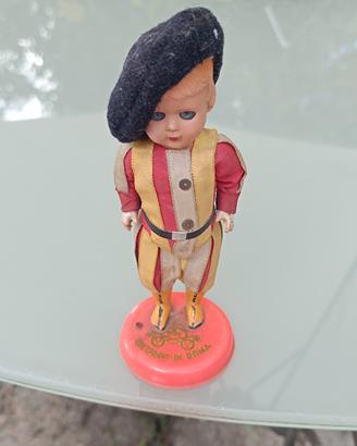 bambola guardia svizzera vintage  souvenir Roma 