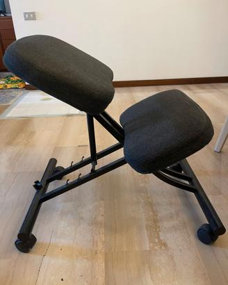 Sedia EIFRED IKEA con appoggio ginocchia